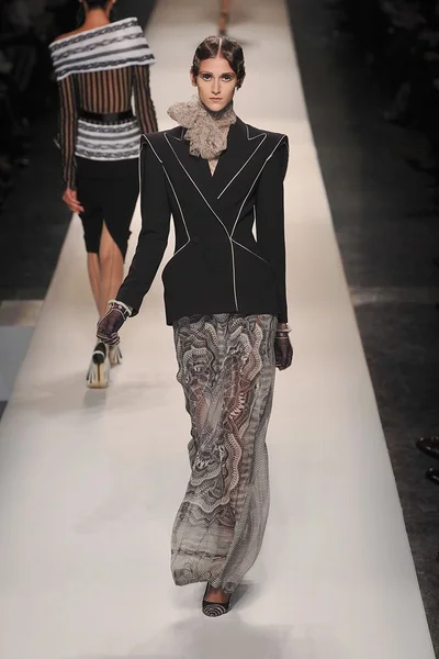 Look 5